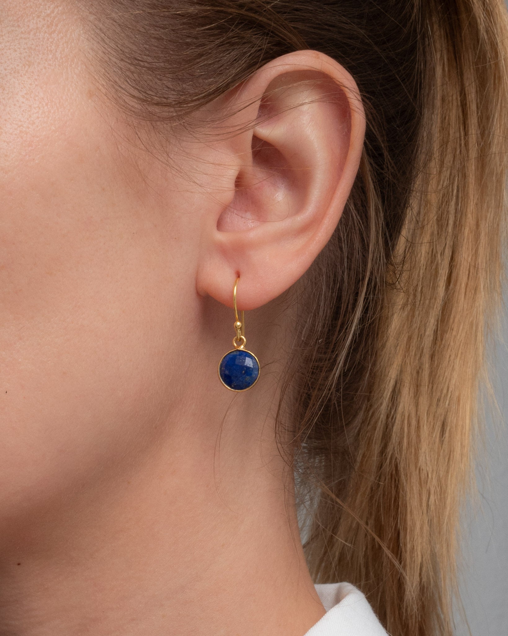 Kleine Ohrhänger mit blauem Lapislazuli 9 mm - Fleurs des Prés