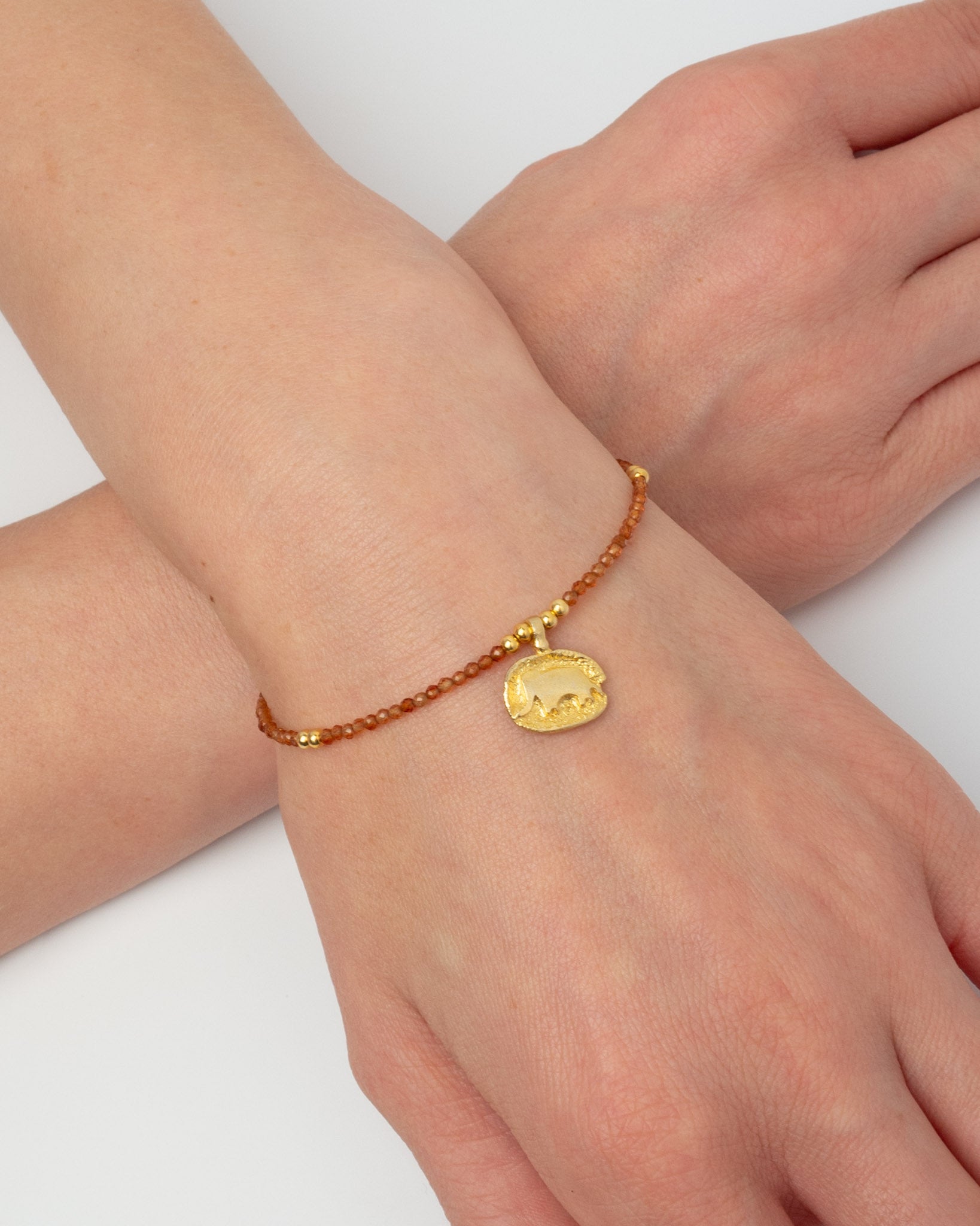 Armband mit Karneol und Elephanten Charm - Fleurs des Prés Jewelry