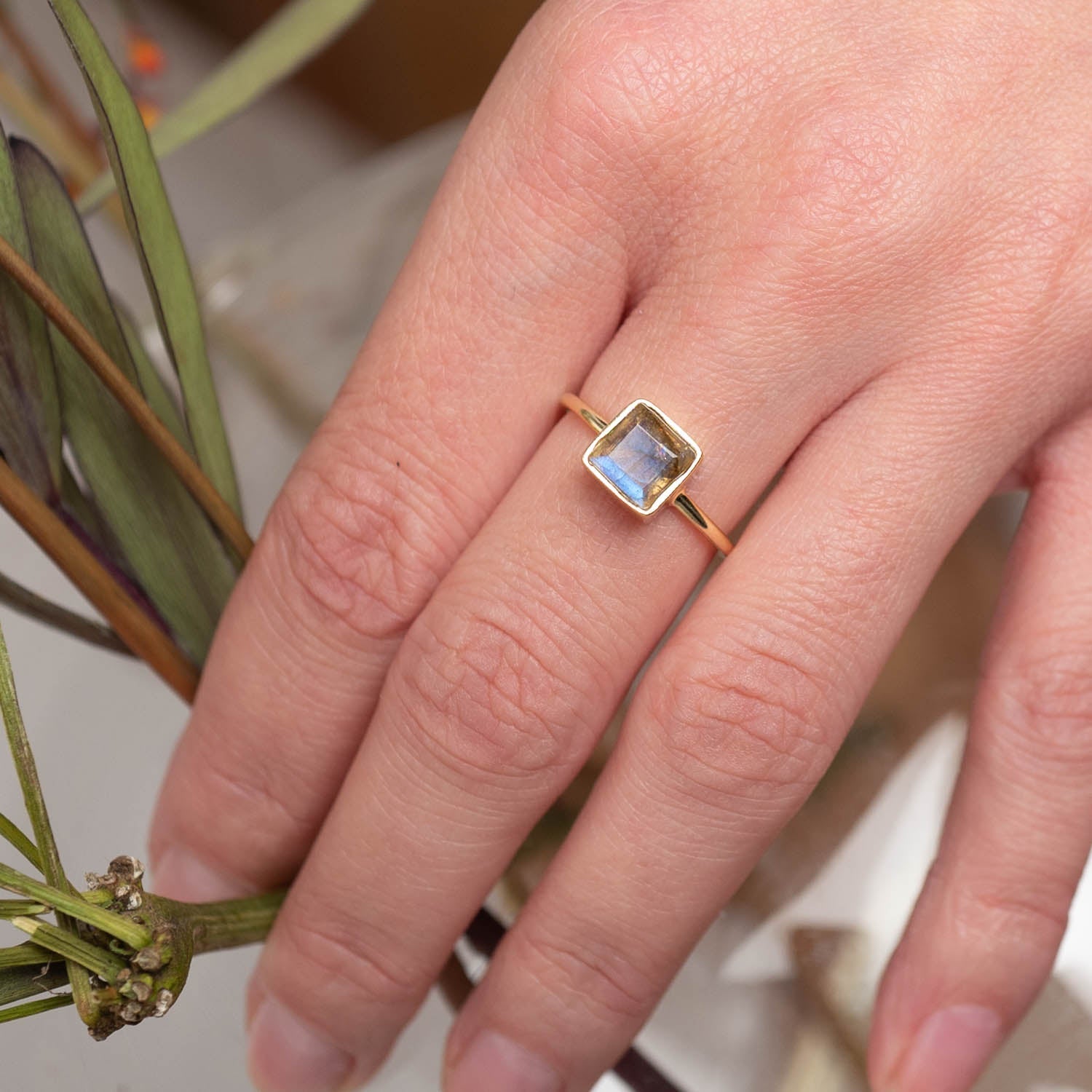 Ring Aline Square Labradorite - Fleurs des Prés