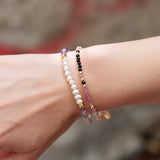 Armband Cécile mit Regenbogenfluorit und Süßwasserperlen