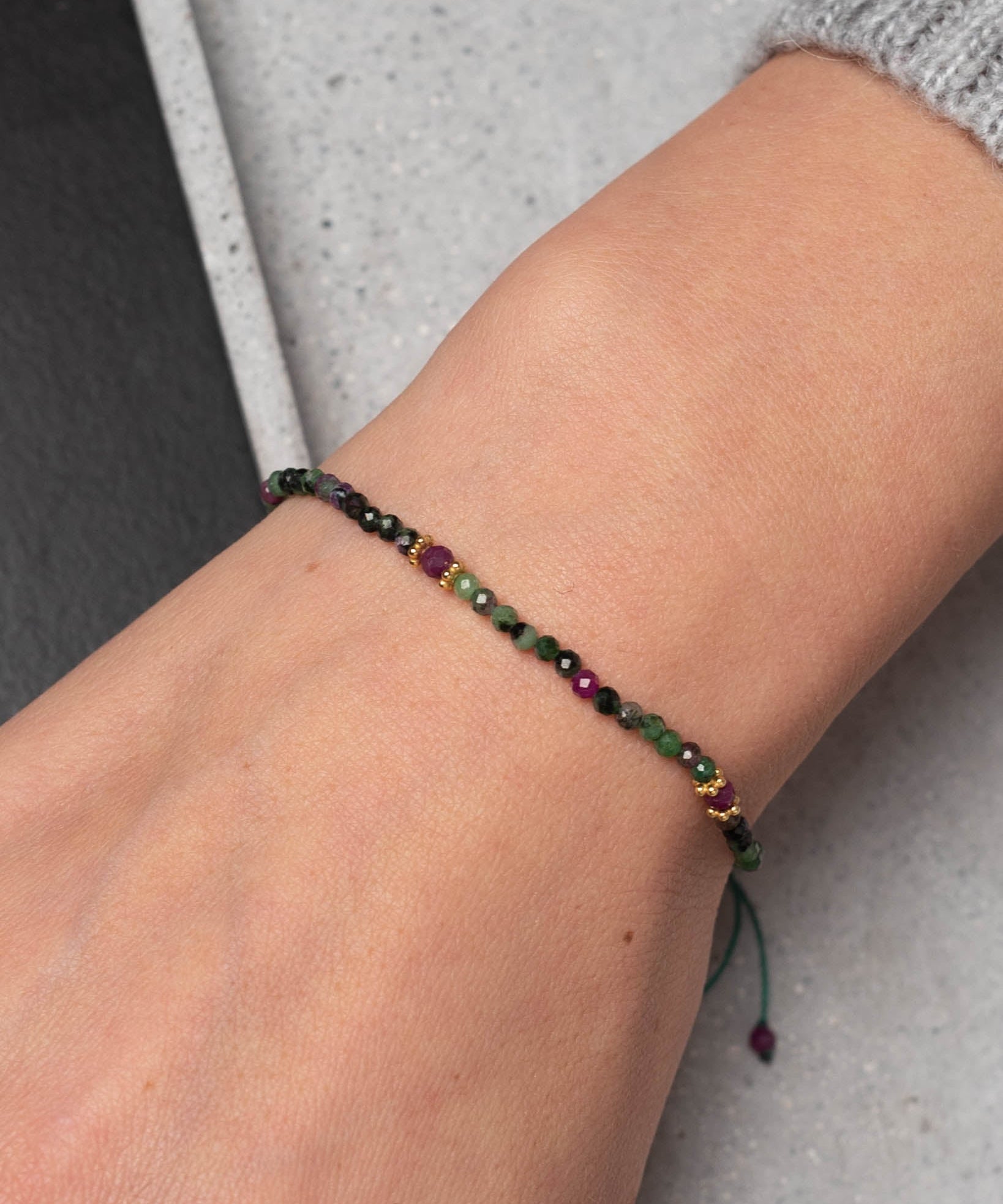 Armband Ligne Smaragd und Rubin - Fleurs des Prés