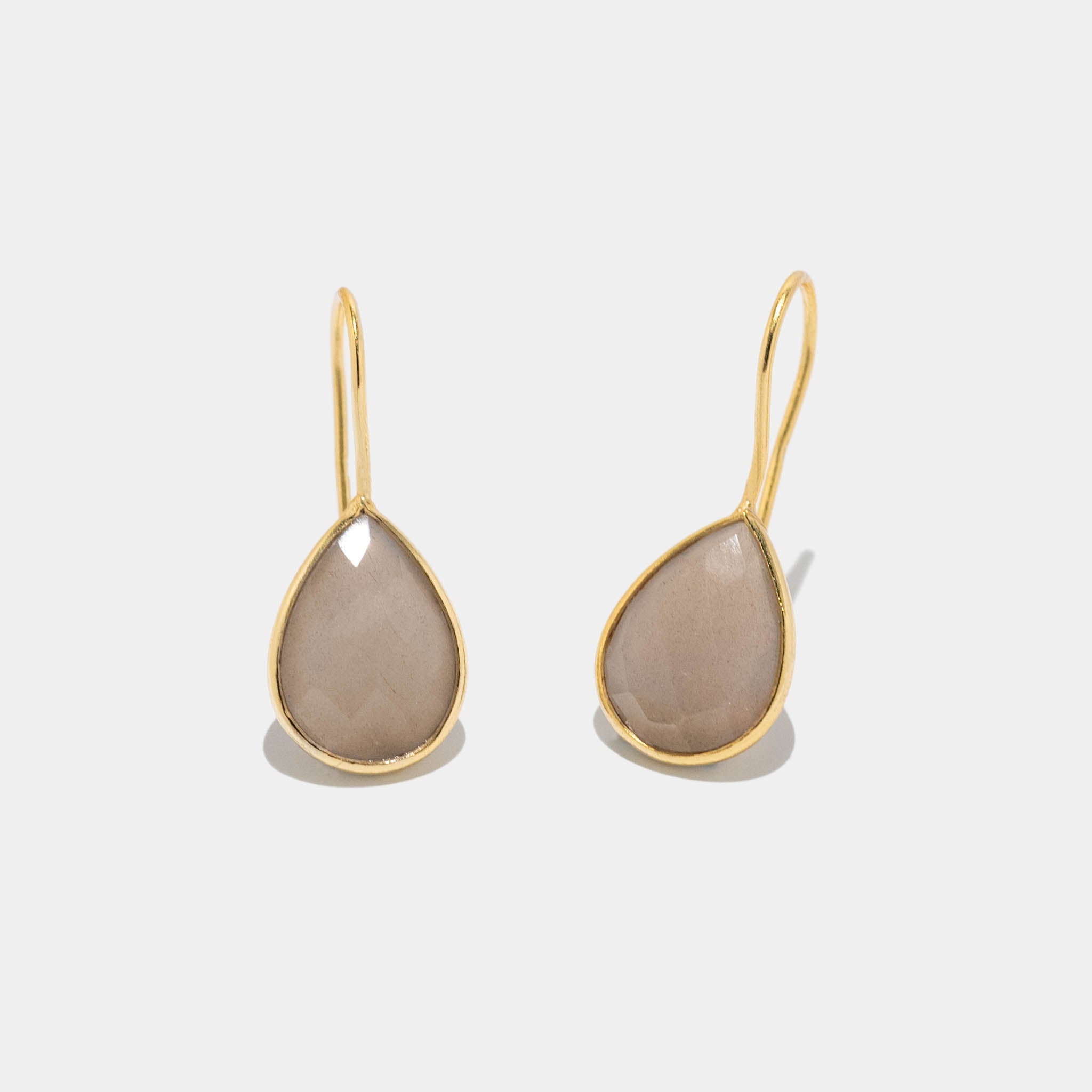 Ohrhänger Lisette Grauer Mondstein - Fleurs des Prés Jewelry