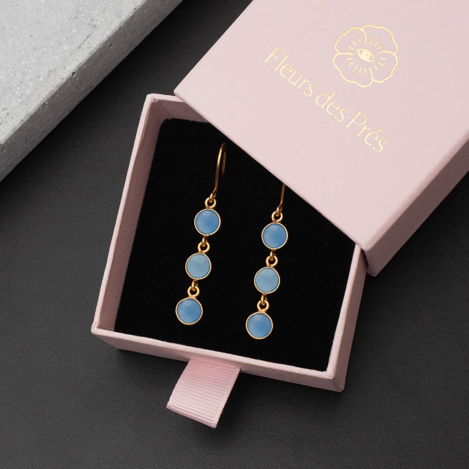 Ohrringe Charlotte Blue Chalcedony - Fleurs des Prés Jewelry