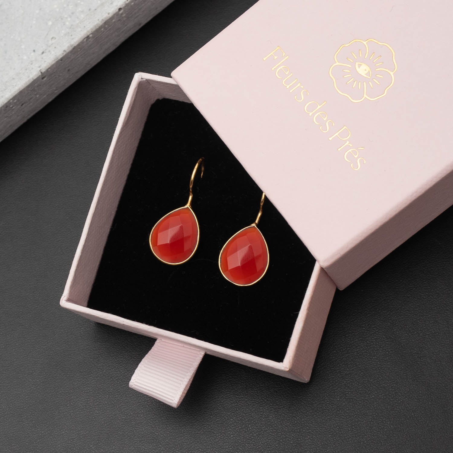 Ohrringe Lola Red Onyx - Fleurs des Prés Jewelry