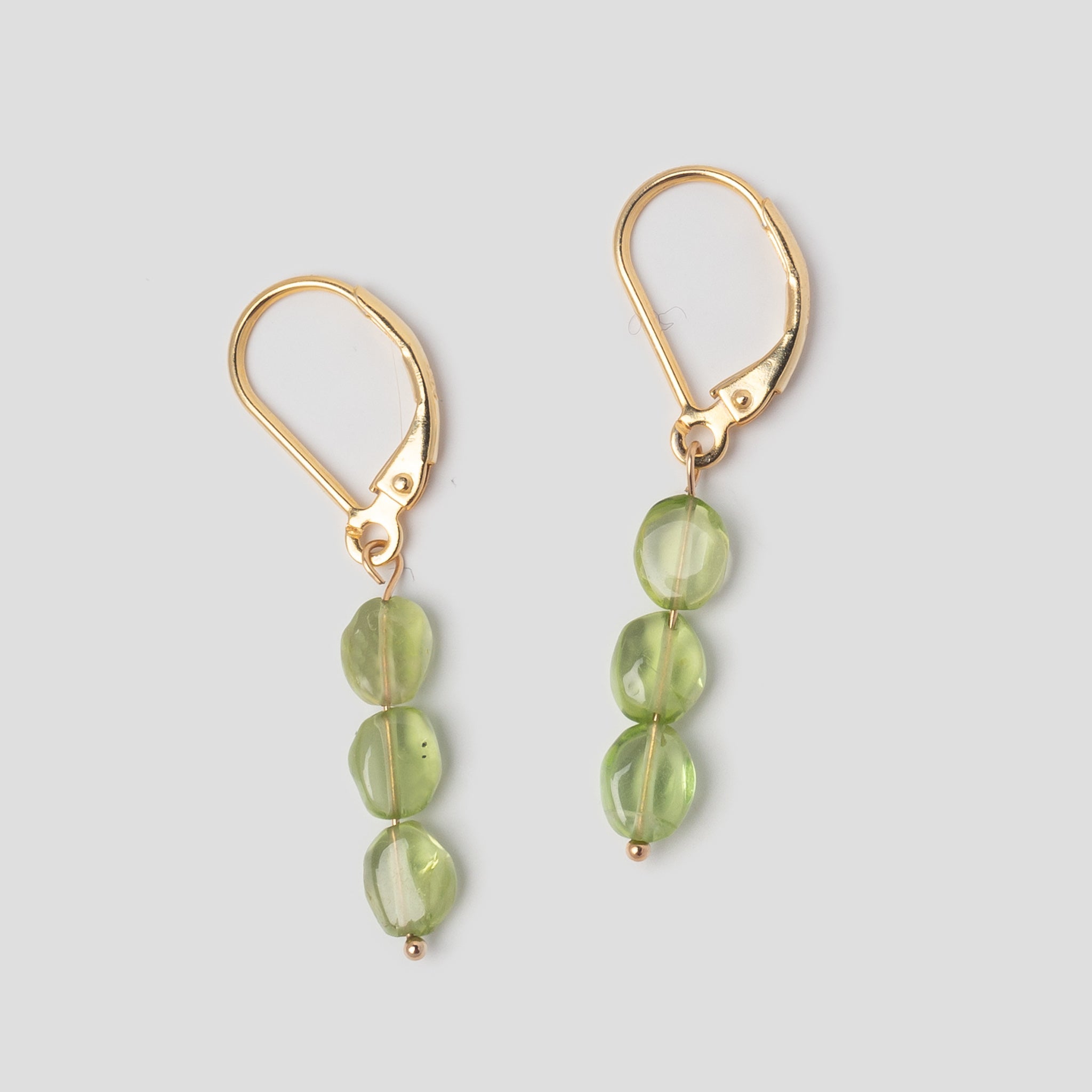 Ohrringe Tris mit Peridot - Fleurs des Prés