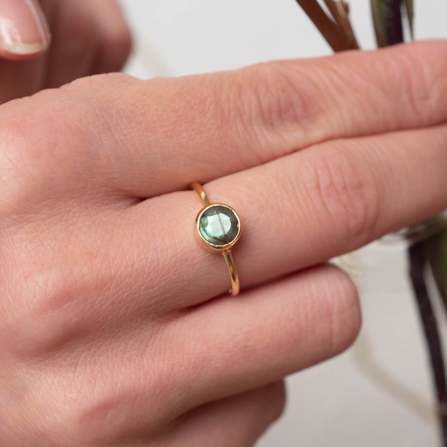 Ring Aline Circle Labradorite - Fleurs des Prés Jewelry