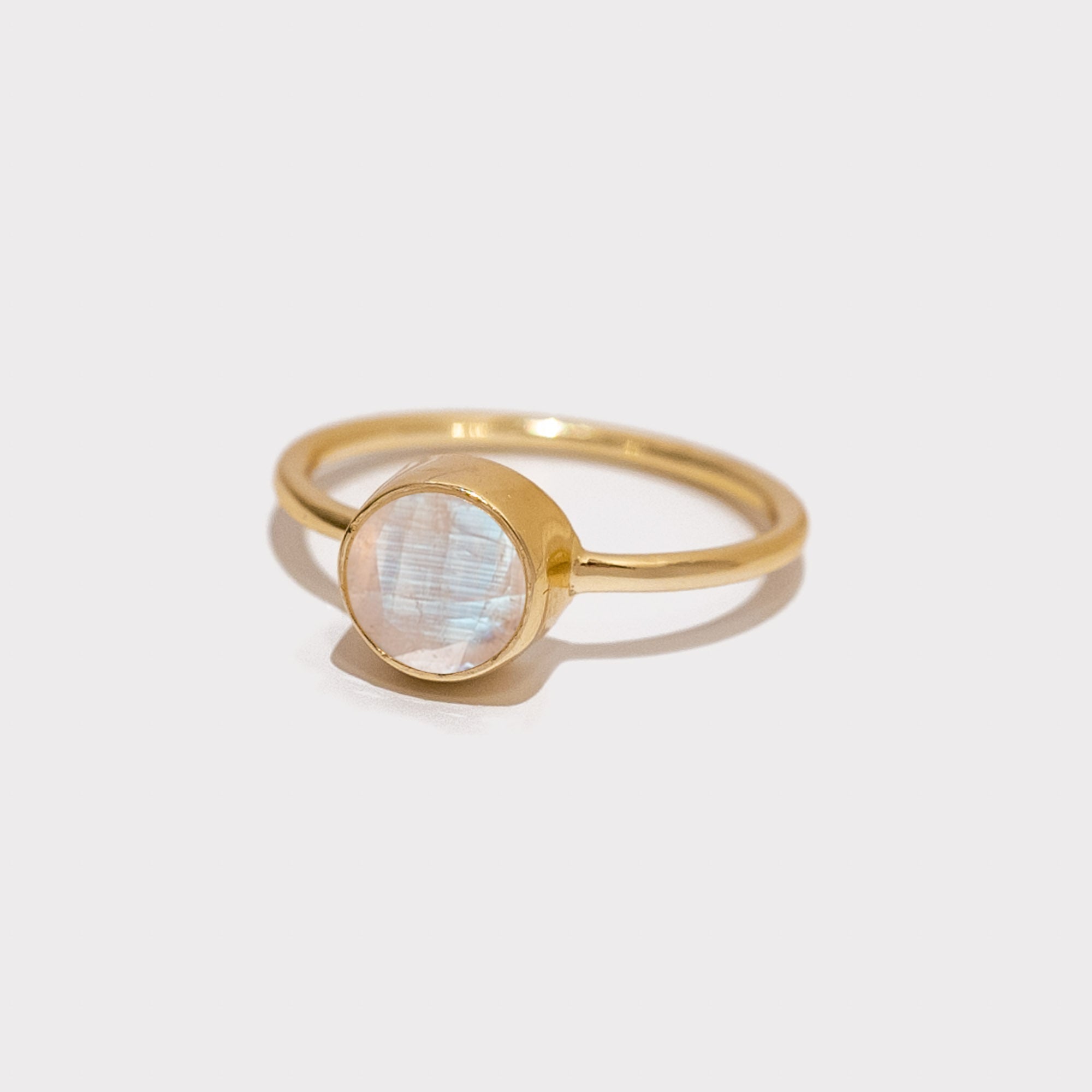 Ring Aline Circle Moonstone - Fleurs des Prés Jewelry