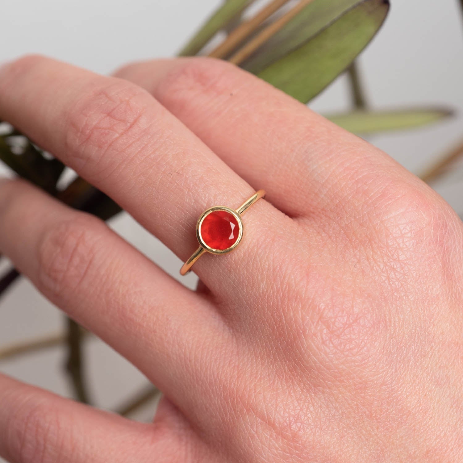 Ring Aline Circle Red Onyx - Fleurs des Prés Jewelry