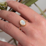 Ring Aline Oval Moonstone - Fleurs des Prés Jewelry