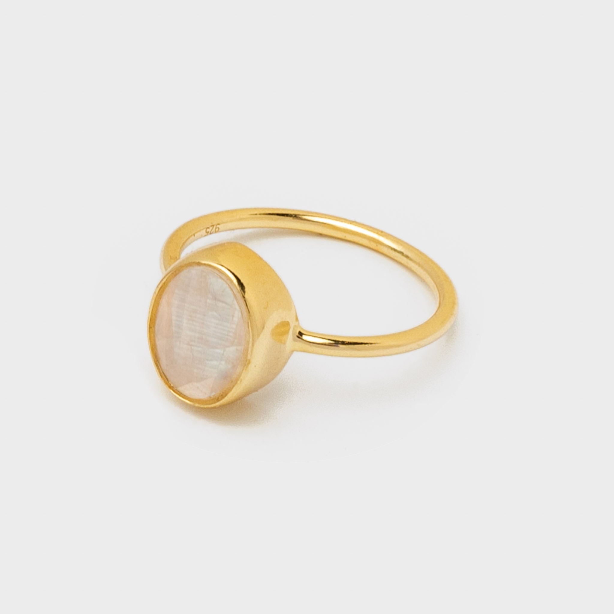 Ring Aline Oval Moonstone - Fleurs des Prés Jewelry