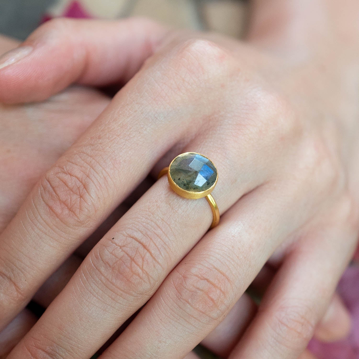Ring Amelie Labradorite - Fleurs des Prés Jewelry