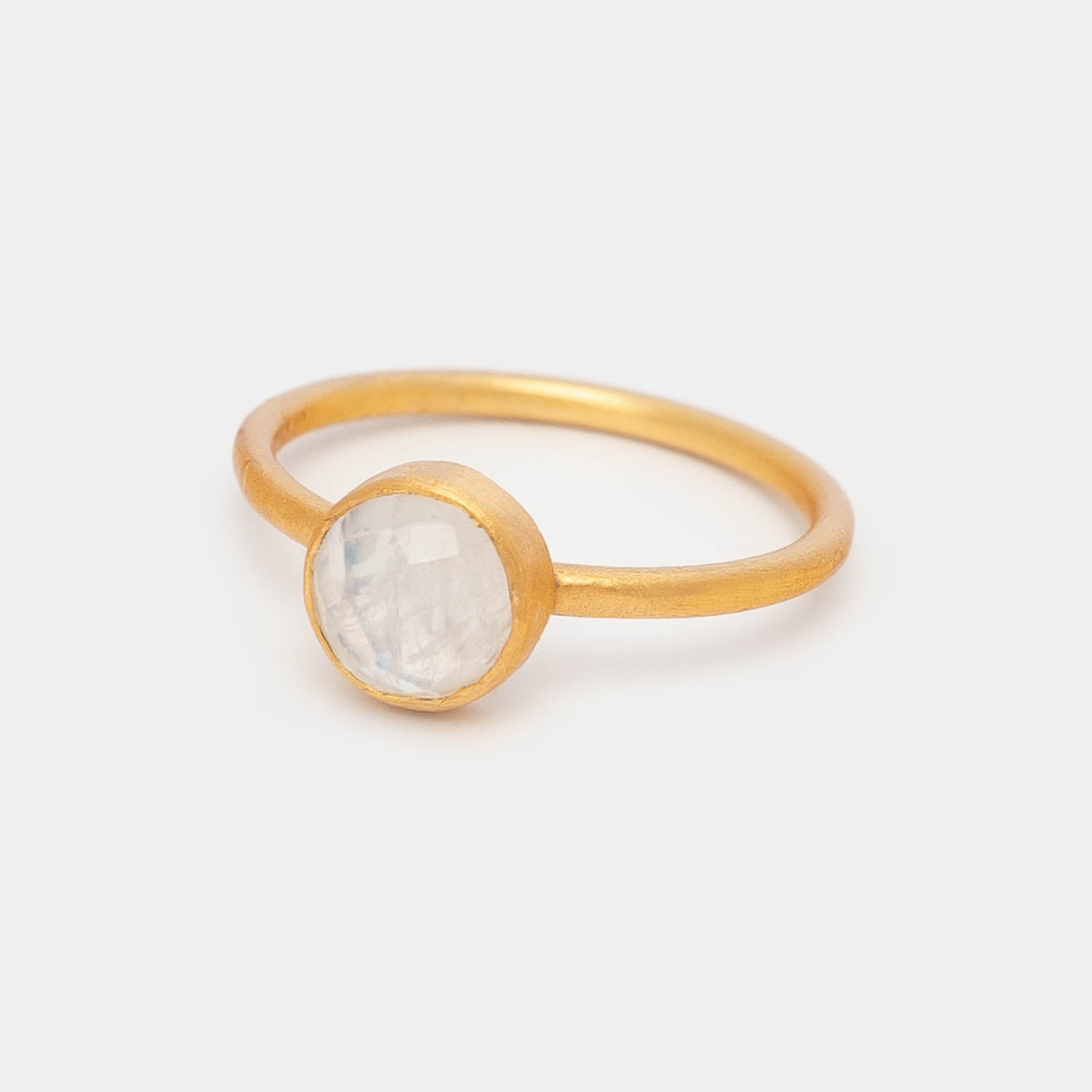Ring Charlotte Moonstone - Fleurs des Prés Jewelry