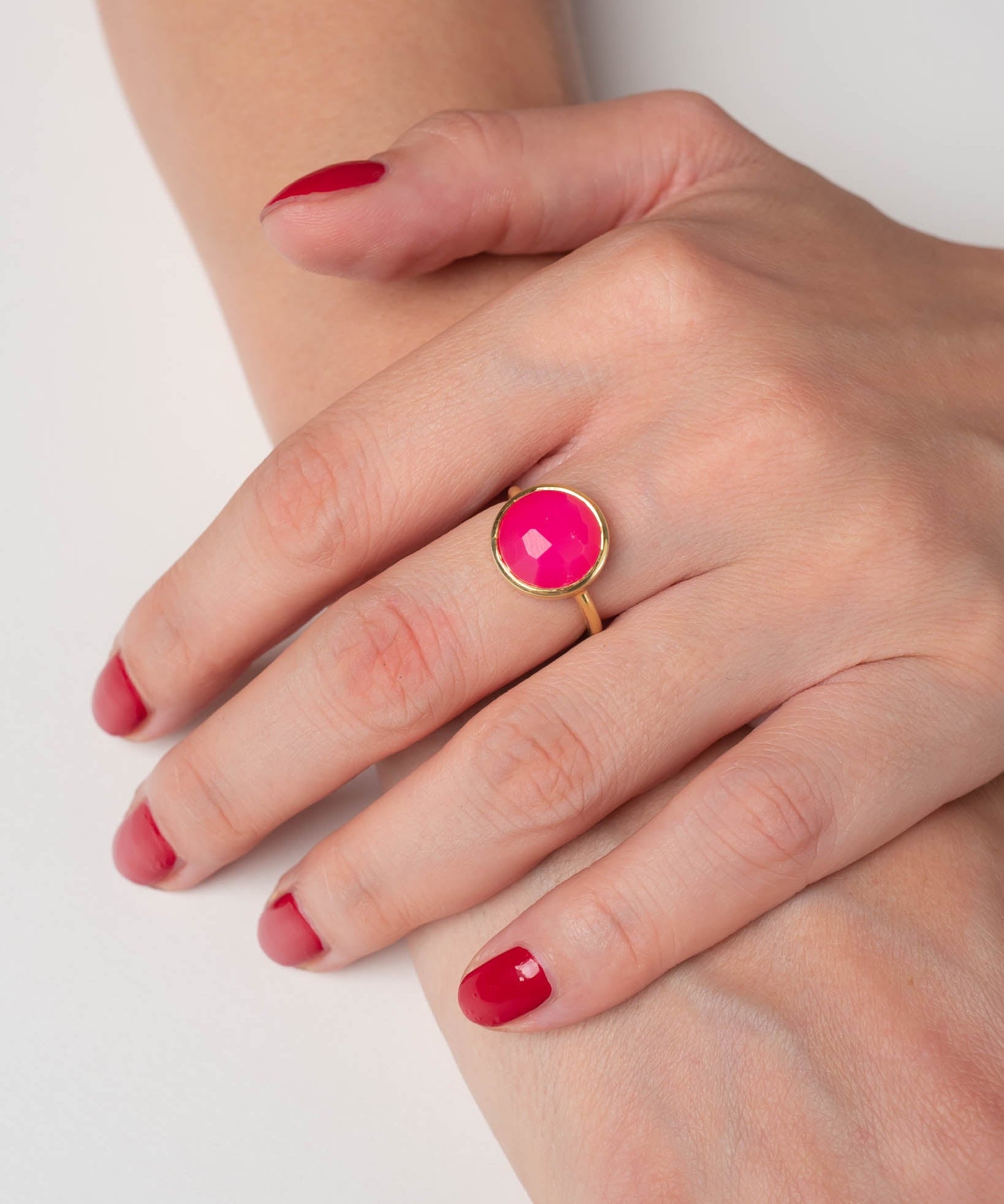 Ring Cher Hot Pink Chalcedon - Fleurs des Prés Jewelry