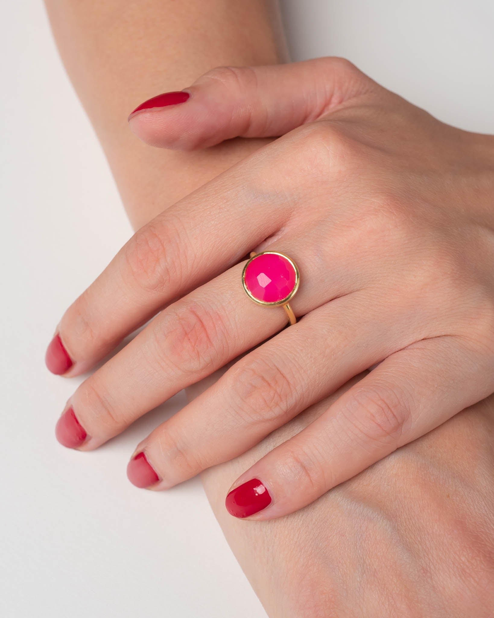 Ring Cher Hot Pink Chalcedon - Fleurs des Prés Jewelry